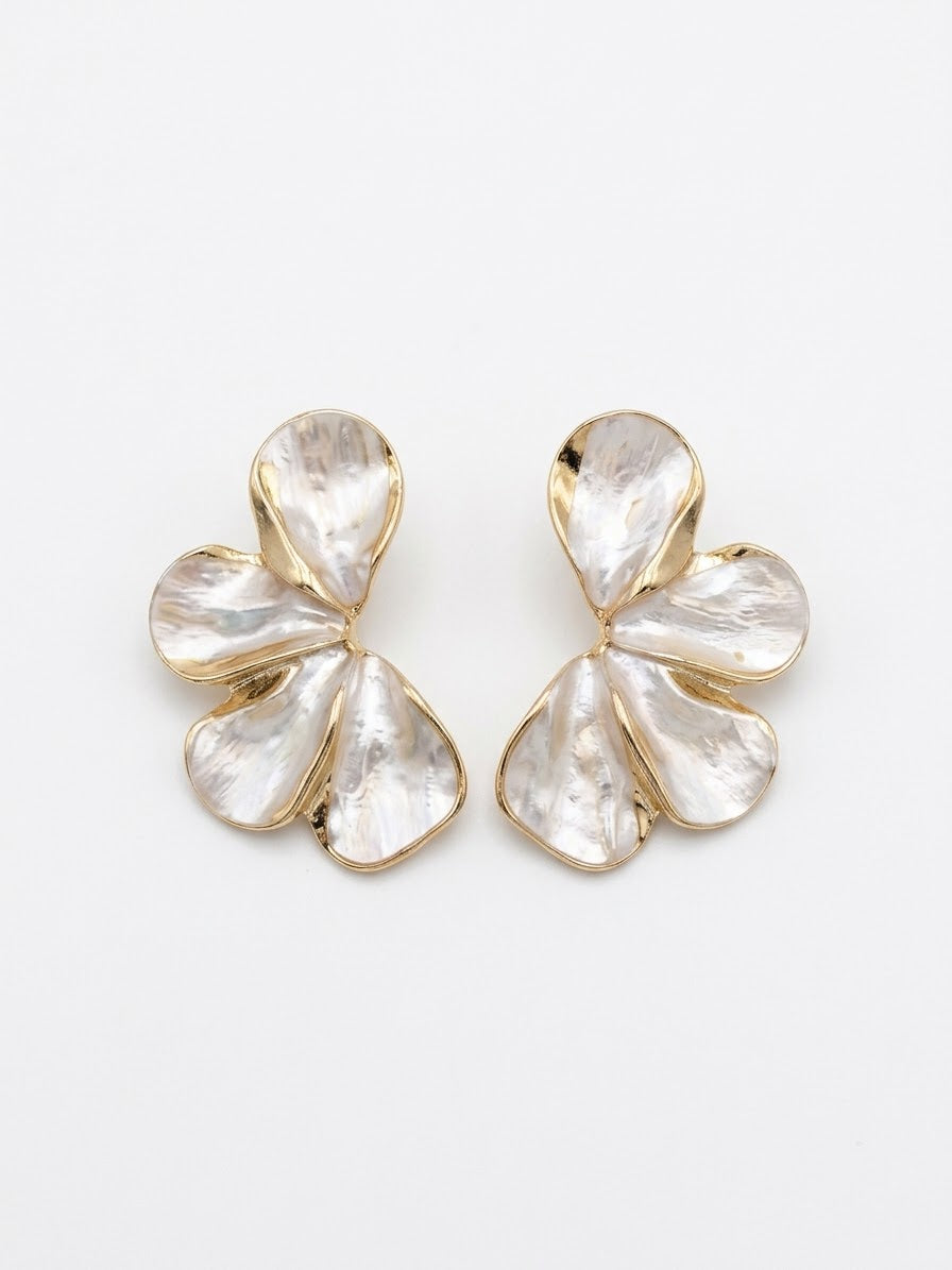 ARETE DORADO FLOR PERLA