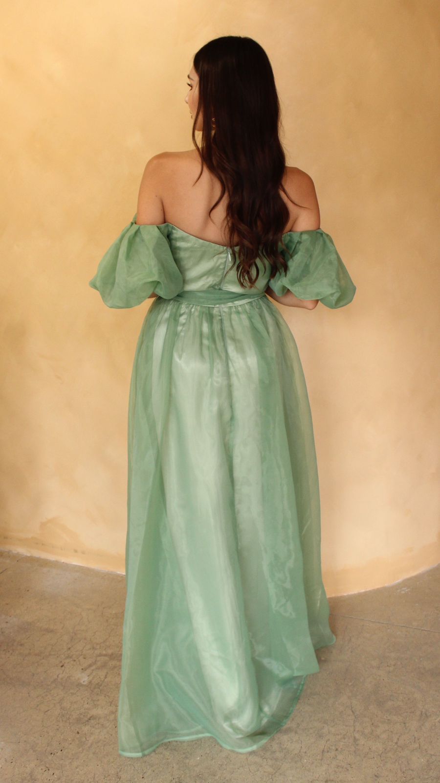 VESTIDO VERDE CON TUL