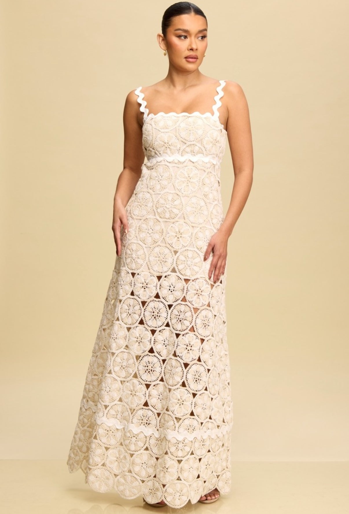 BEATRIZ VESTIDO BEIGE BORDADO