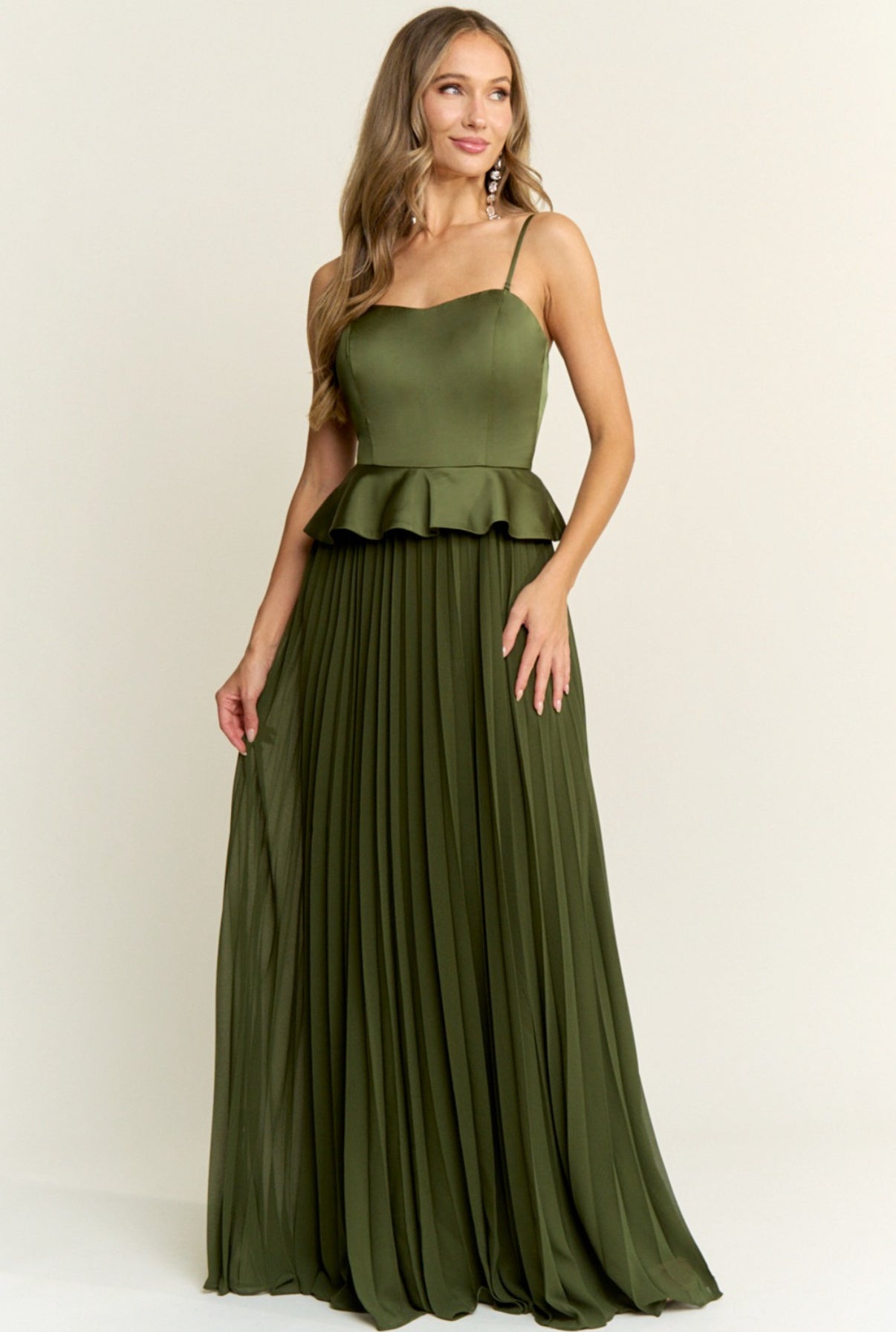 VESTIDO VERDE OLIVO