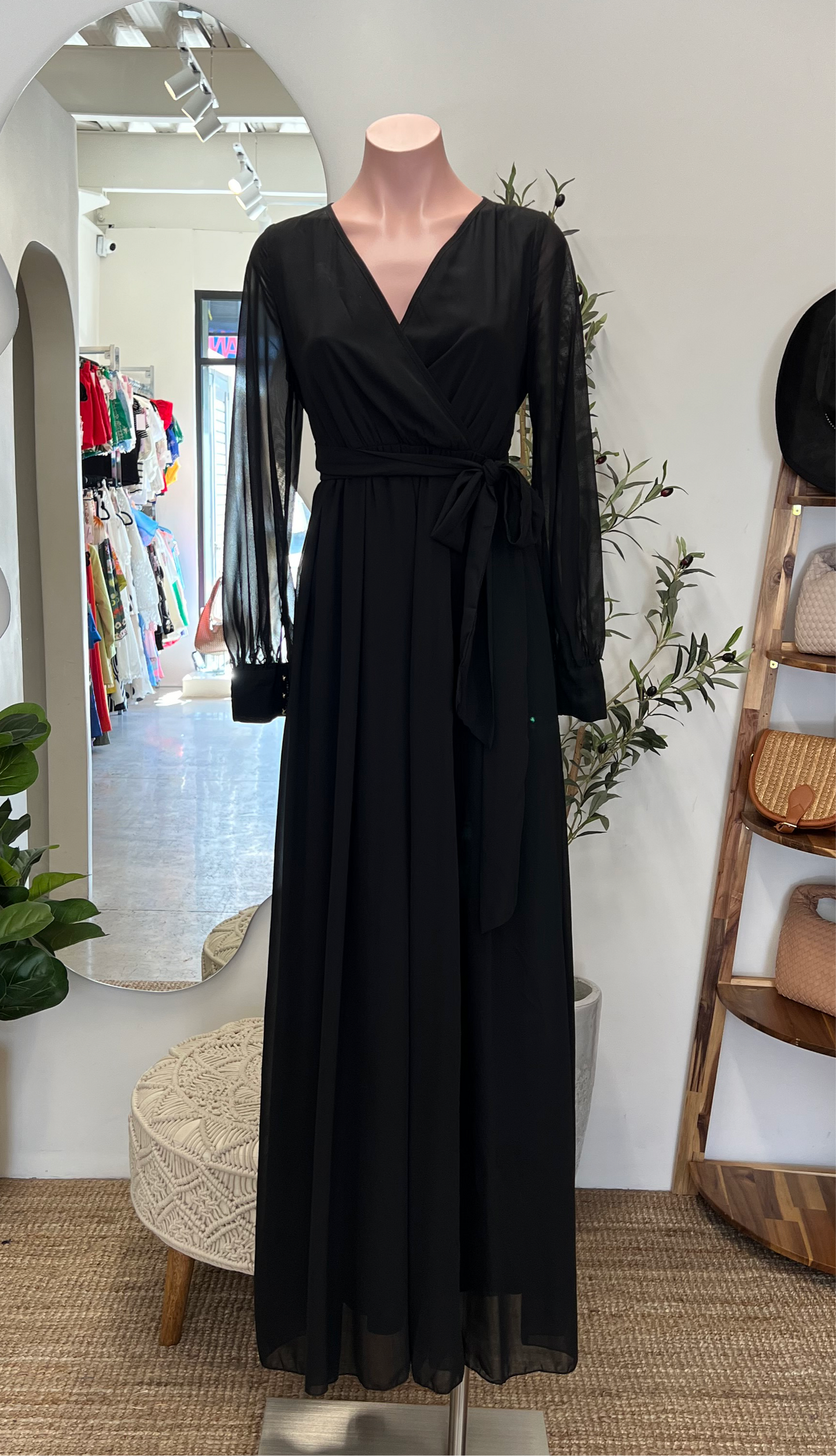 VESTIDO NEGRO MAXI