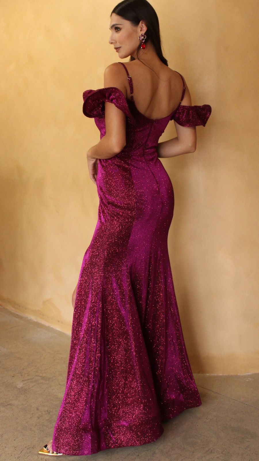 VESTIDO MAGENTA CON BRILLOS