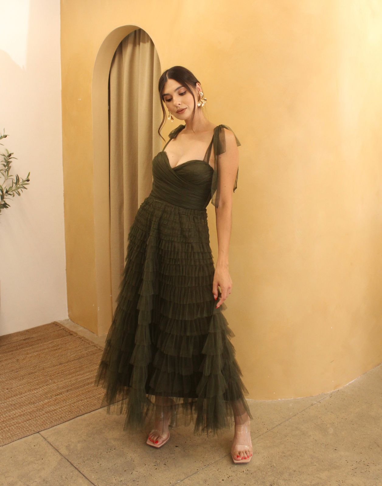 VESTIDO VERDE OLIVO CON TUL