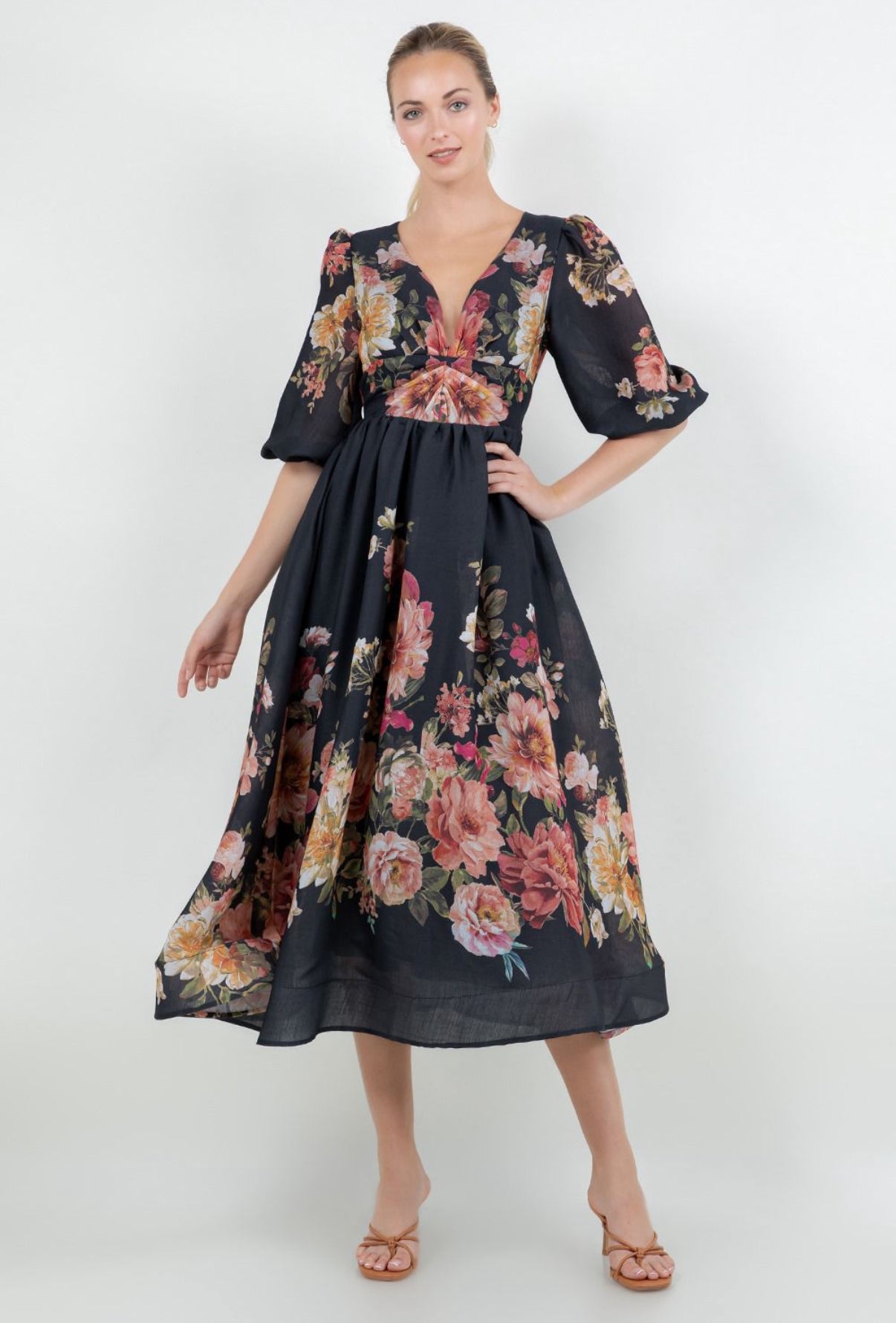 VESTIDO NEGRO ESTAMPADO