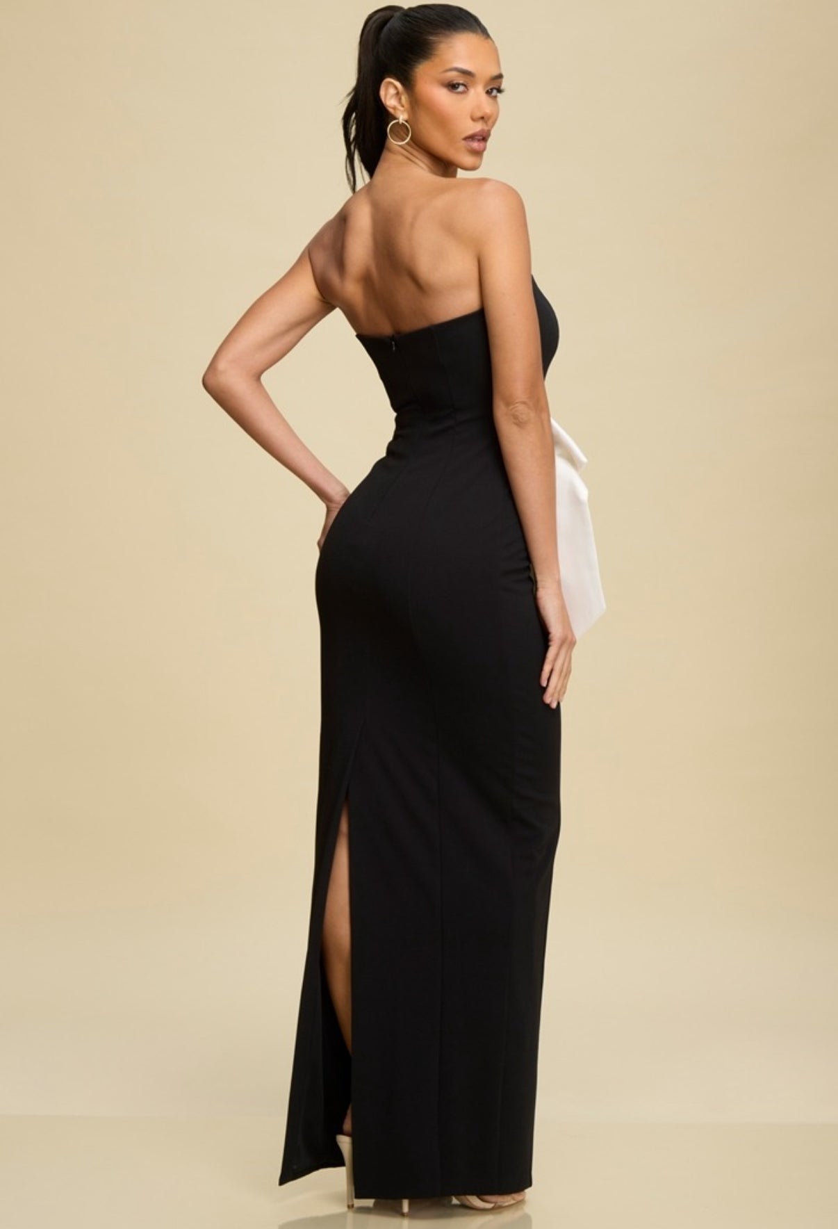 PENELOPE VESTIDO NEGRO MOÑOS