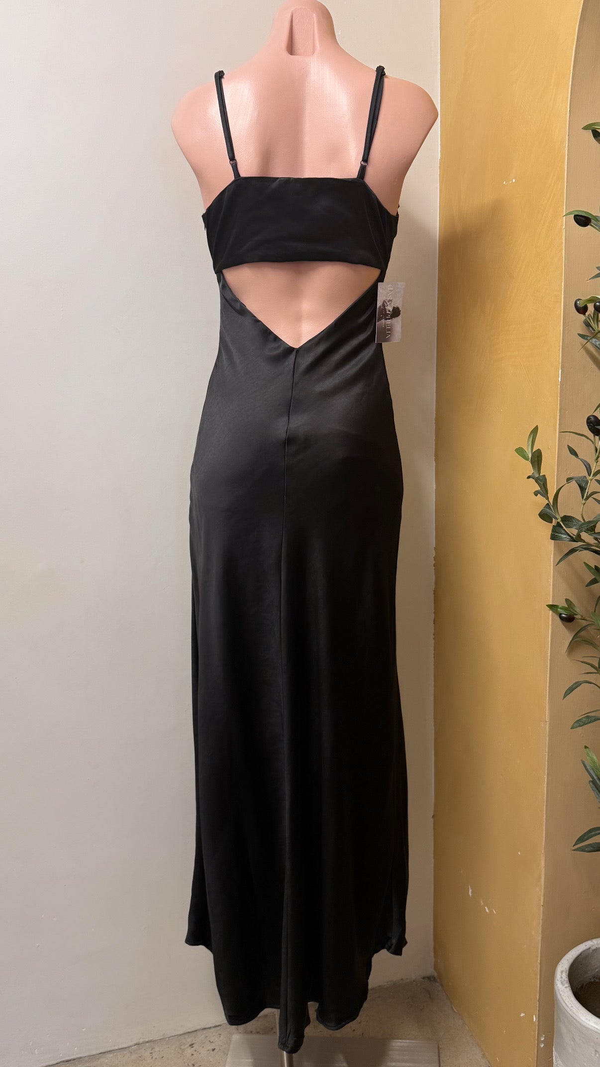 VESTIDO NEGRO