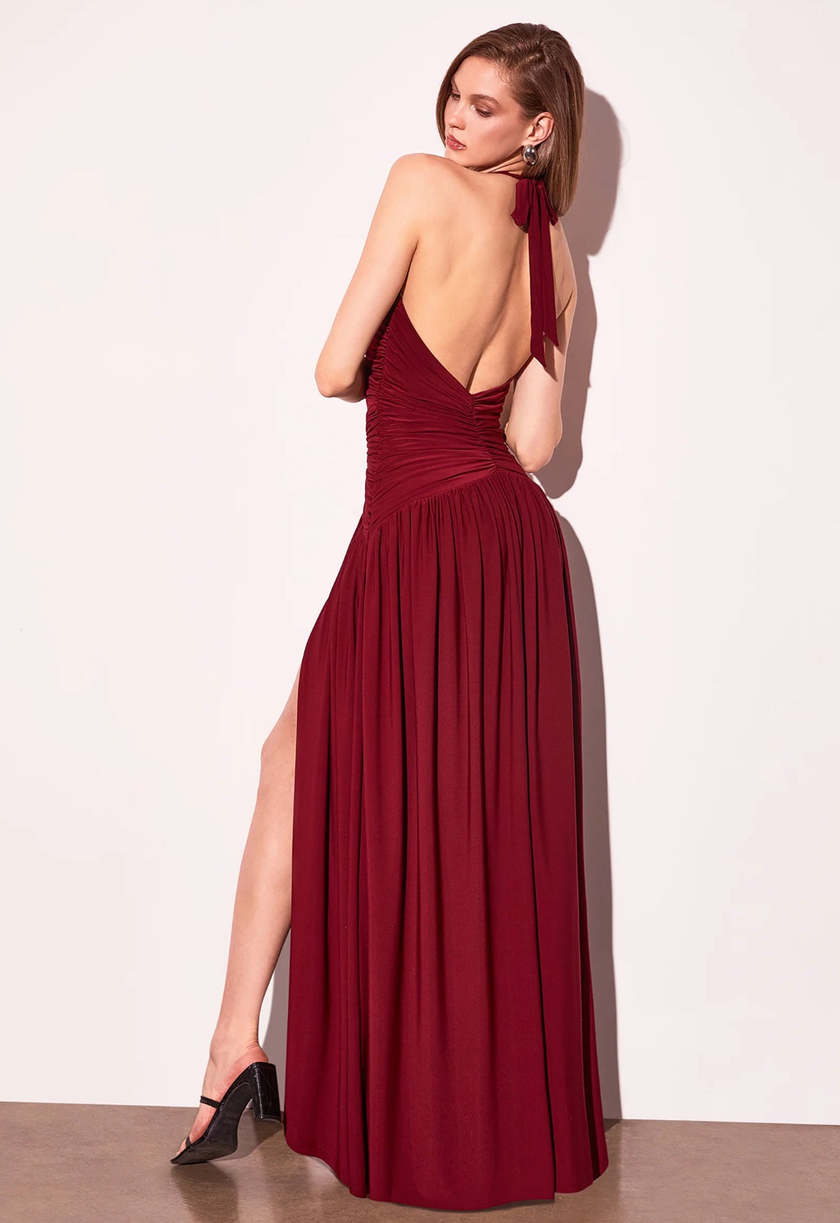 VESTIDO VINO HALTER