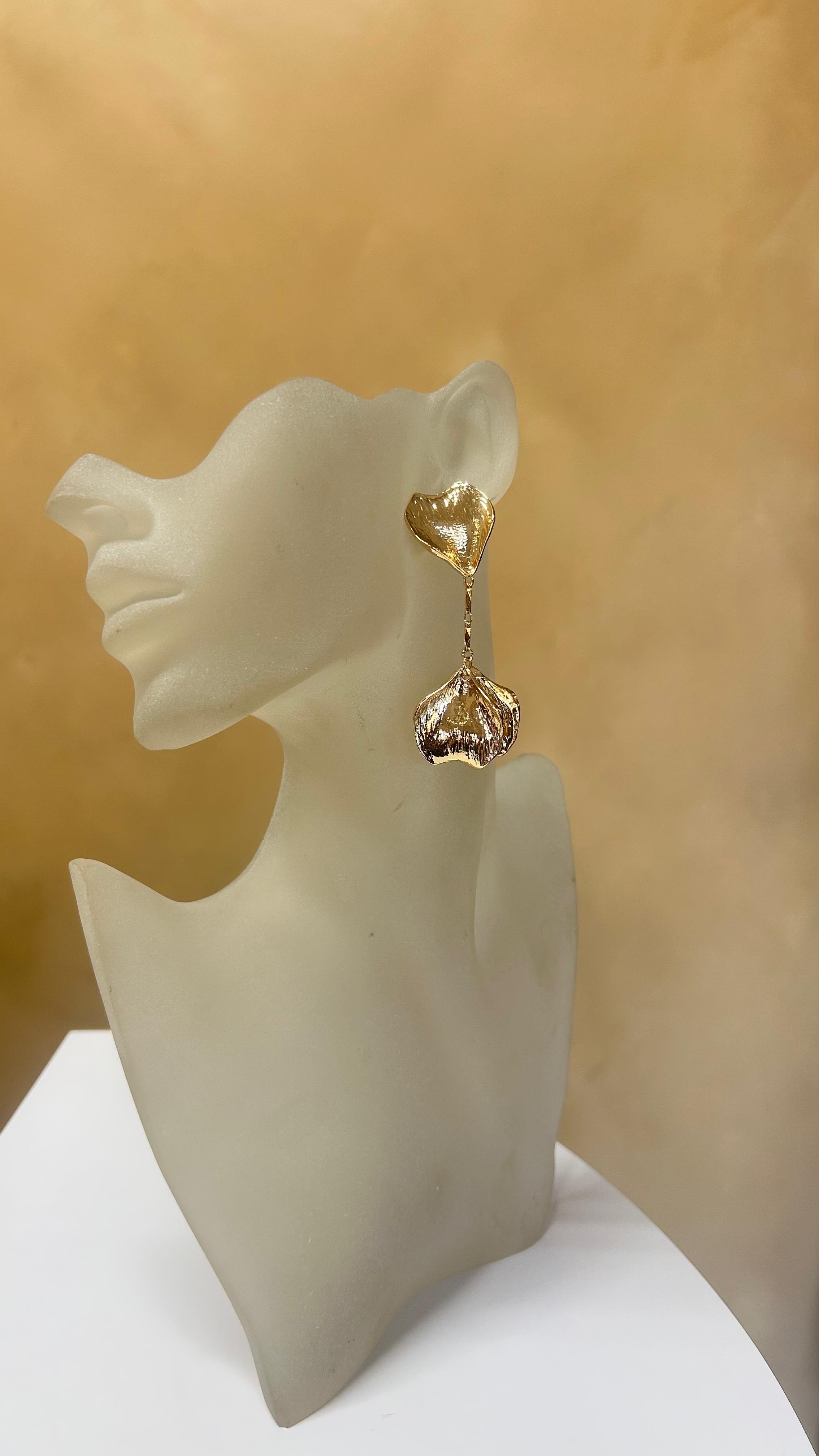 ARETE DORADO