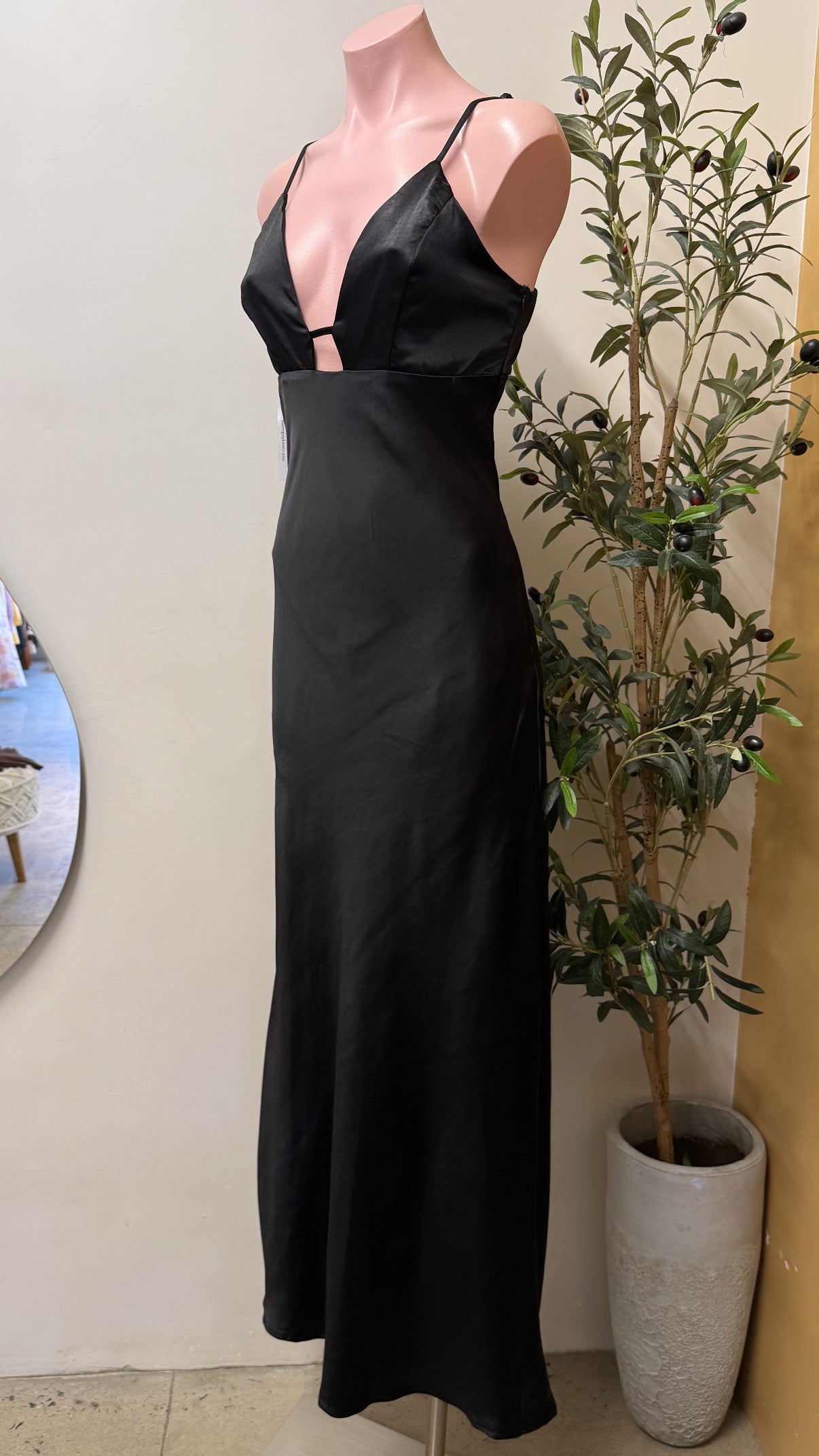 VESTIDO NEGRO
