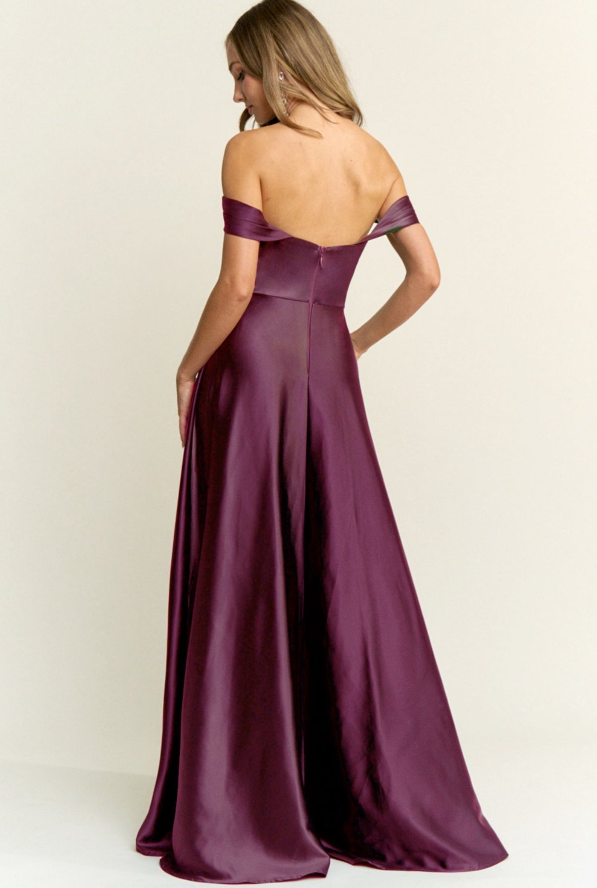 VESTIDO MORADO SATÉN