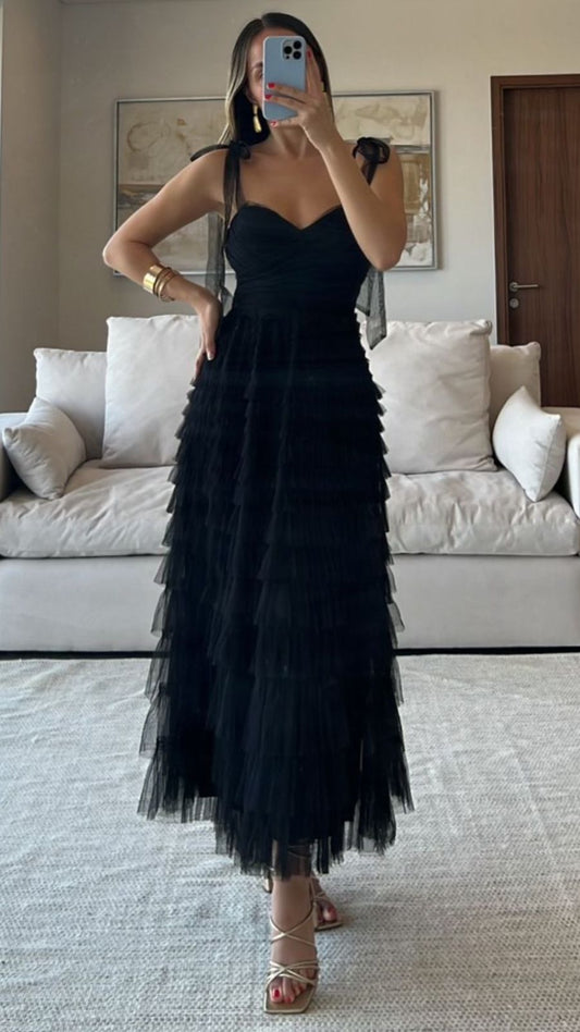 VESTIDO NEGRO CON TUL