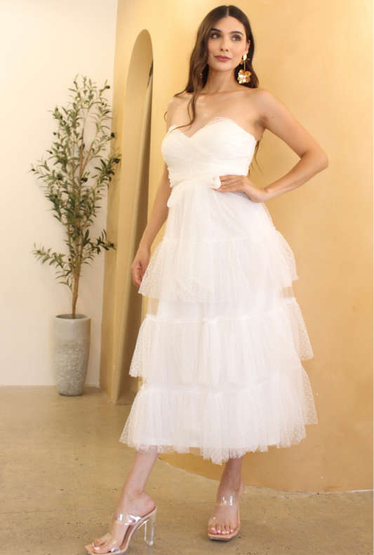 VESTIDO BLANCO CON TUL