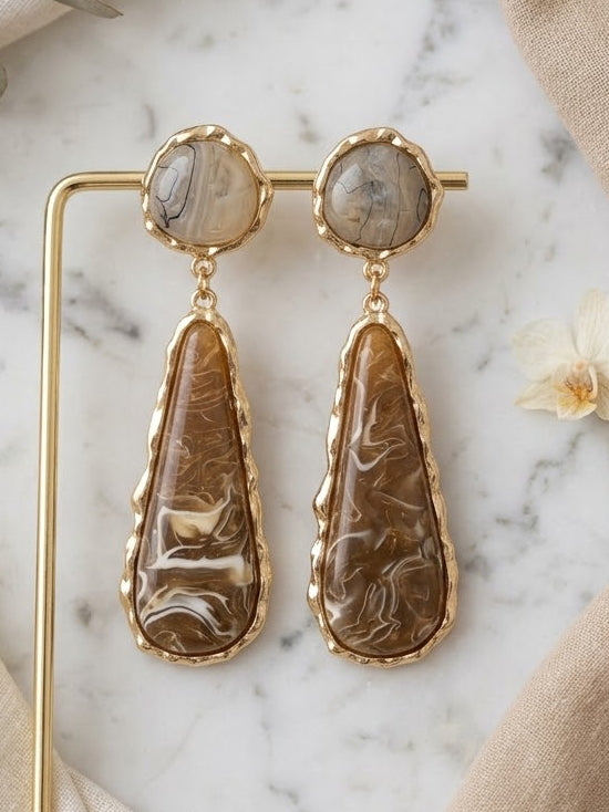 ARETE DORADO CON CAFÉ
